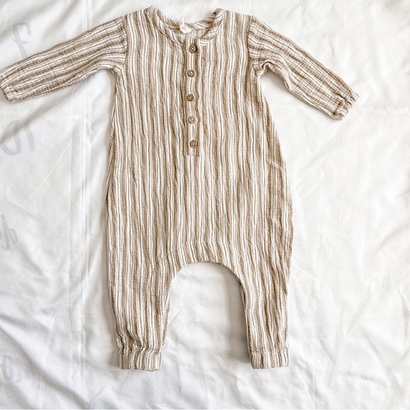 Quincy Mae Woven Long Sleeve Jumpsuit in Fern Stripe Size 0-3 Months - Picture 2 of 16